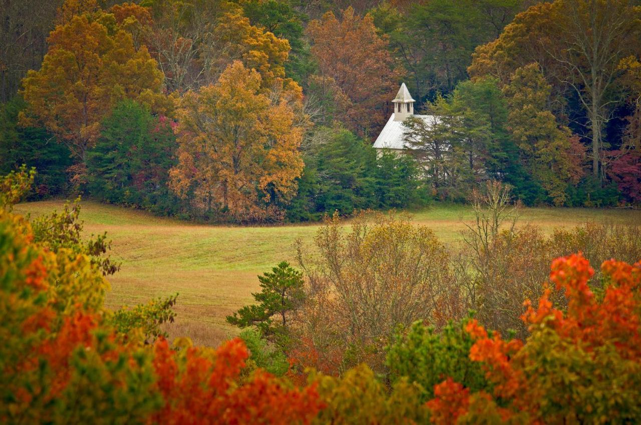 Cabin Of Dreams, 3 Bedroom Water View, Wifi, Hot Tub, Pool Table, Sleep 8 Sevierville Exterior photo